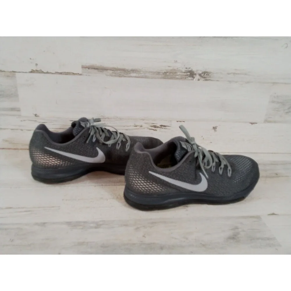 Nike product pair